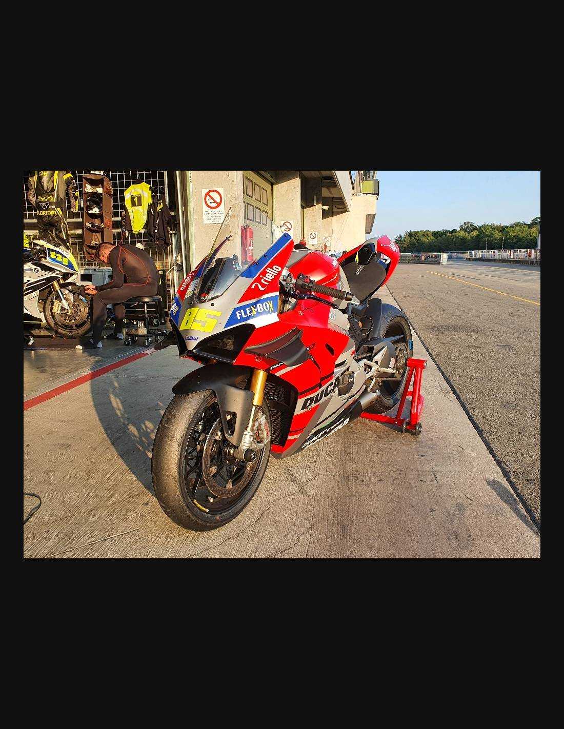 panigale v4 race fairings